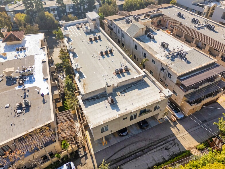 More Photos Of 16117 W Sunset Blvd, Pacific Palisades Apartments For Sale