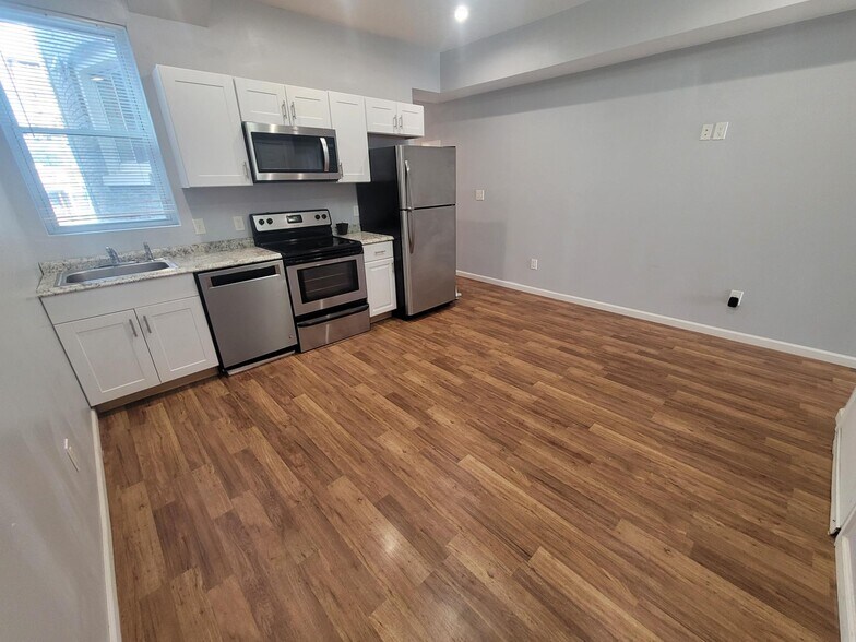 More Photos Of 2635 N Calvert St, Baltimore Apartments For Sale