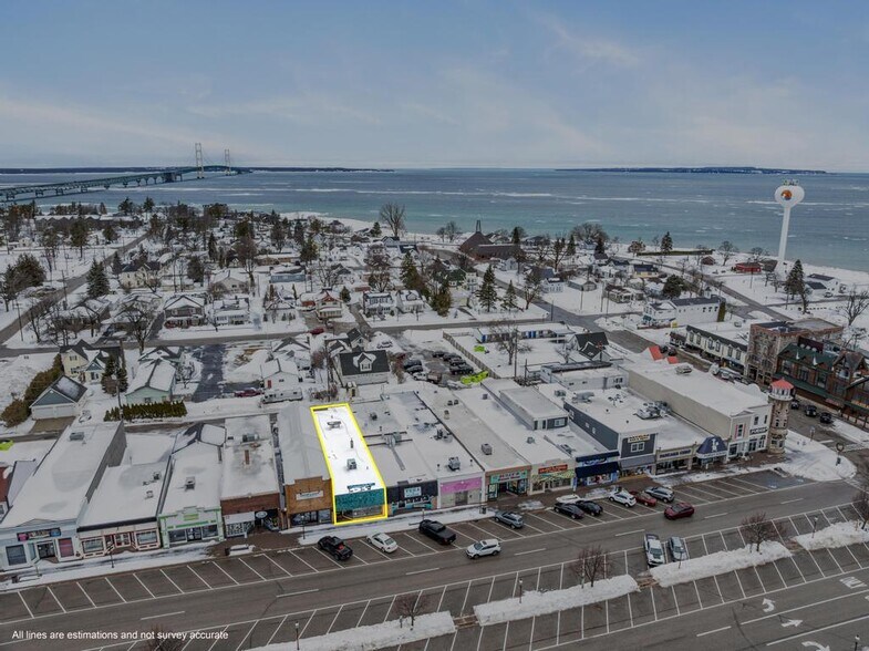 More Photos Of 311 E Central Ave, Mackinaw City Storefront For Sale