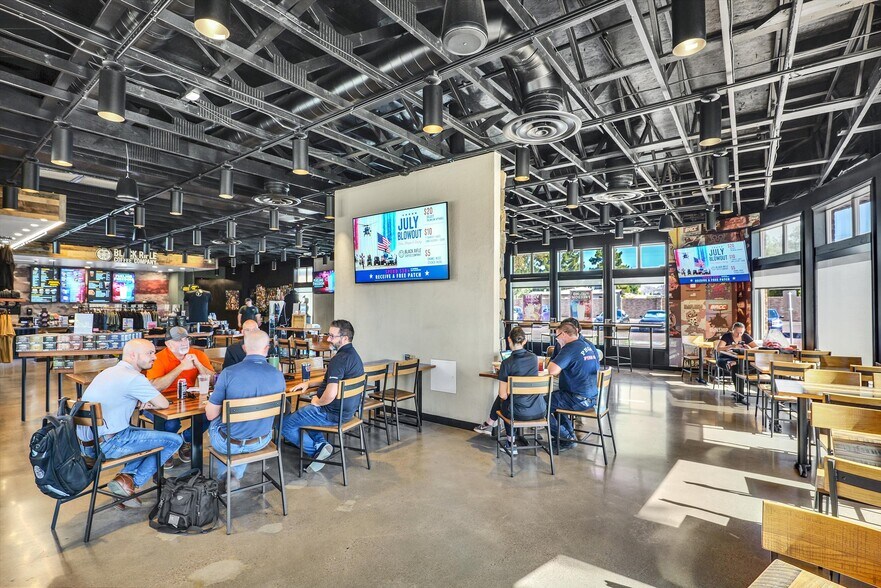 More Photos Of 4126 E Indian School Rd, Phoenix Fast Food For Lease