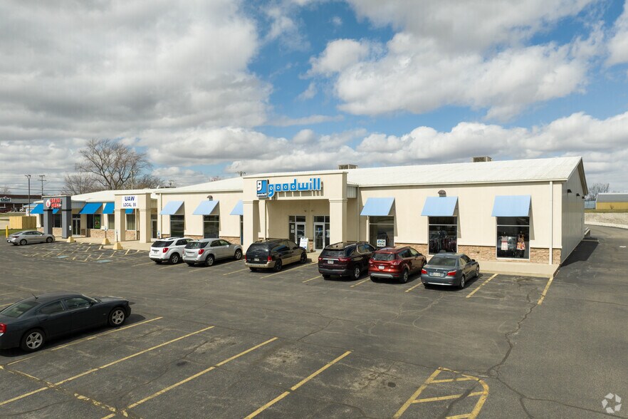 Primary Photo Of 240 Lagrange St, Napoleon Freestanding For Lease