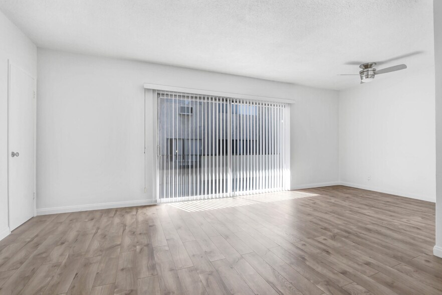 More Photos Of 3625 Mentone Ave, Los Angeles Apartments For Sale