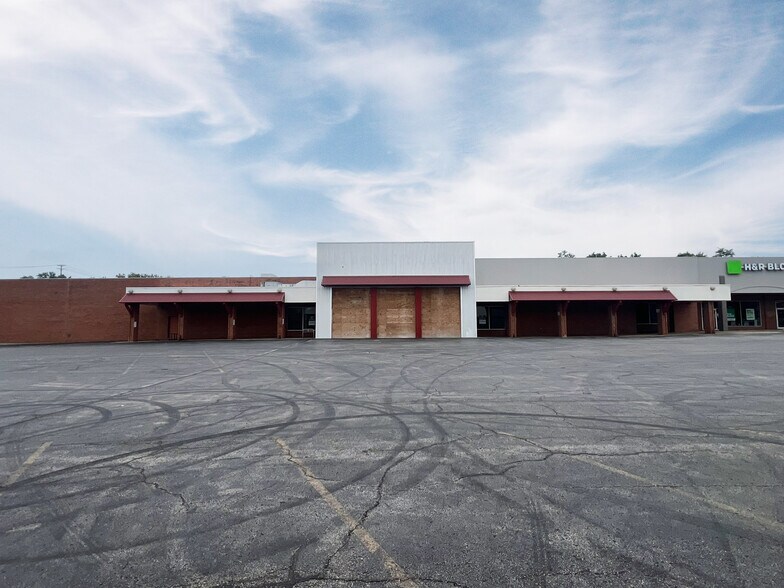 More Photos Of 500 W Jackson St, Mexico Land For Lease
