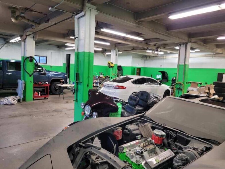 More Photos Of 559 N Hastings Way, Eau Claire Research And Development For Sale