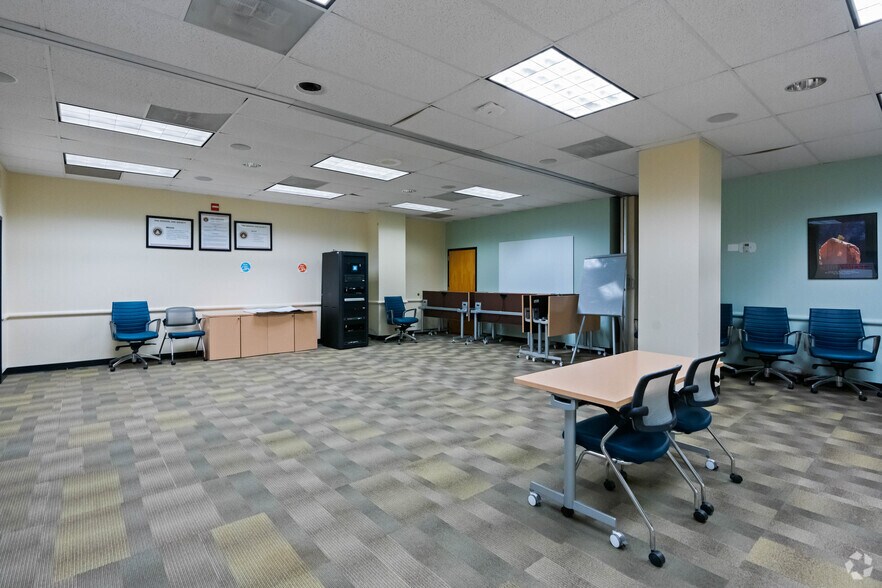 More Photos Of 1230 Taylor St NW, Washington Office For Sale