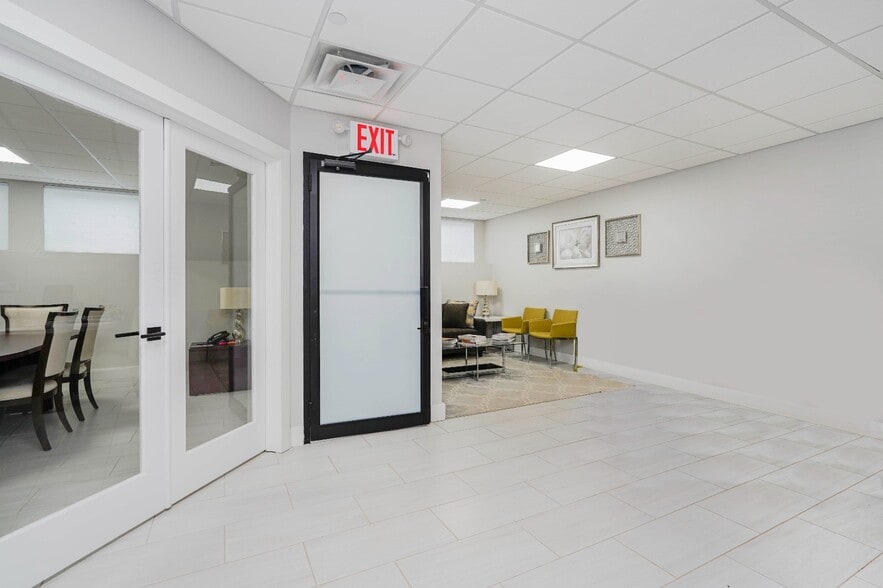 More Photos Of 21 Prall Ave, Staten Island Office Residential For Sale