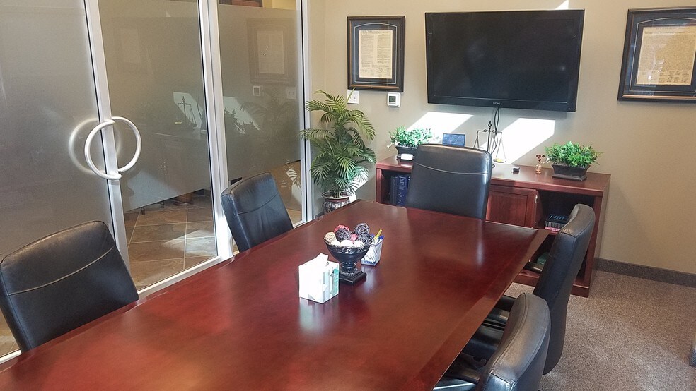 More Photos Of 375 N Stephanie St, Henderson Office For Lease