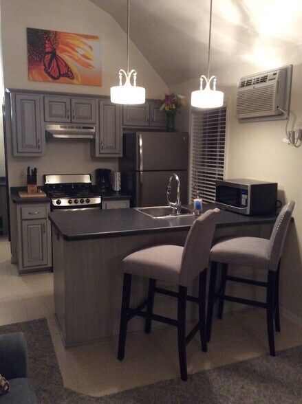 More Photos Of 201 Steele St, Algoma Hotel For Sale