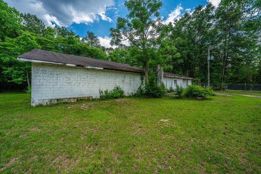 More Photos Of 1267 Trojan Rd, Cross Convenience Store For Sale