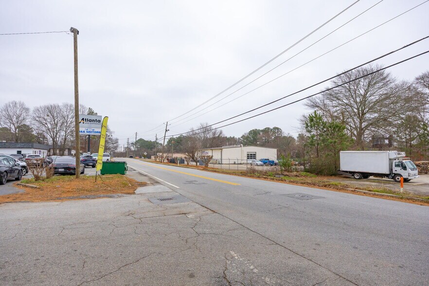 More Photos Of 1651 Donna Lynn Dr, Smyrna Office For Sale