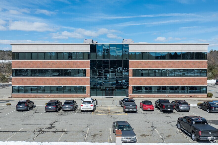 More Photos Of 44 Bearfoot Rd, Northborough Office For Lease
