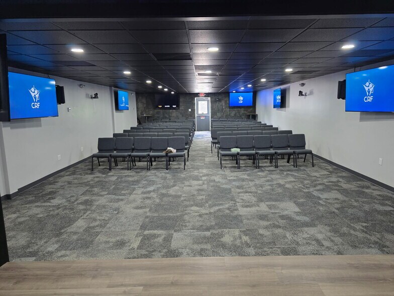 More Photos Of 8200 Westglen Dr, Houston Movie Radio TVStudio For Lease