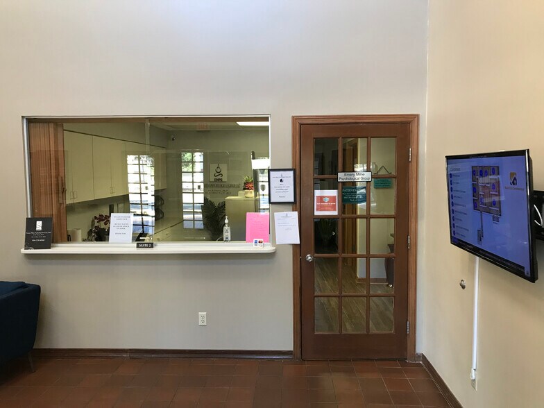 More Photos Of 1734 Kingsley Ave, Orange Park Office For Lease