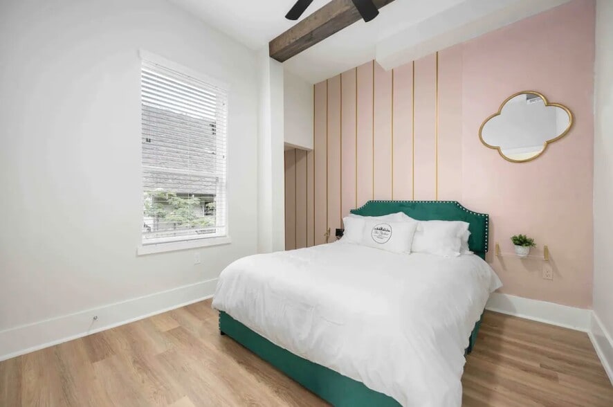 More Photos Of 214 Welch St, Houston Apartments For Sale