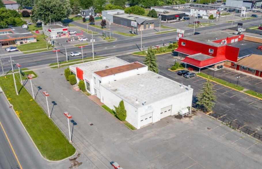 Primary Photo Of 1200 Brookdale Av, Cornwall Auto Dealership For Lease