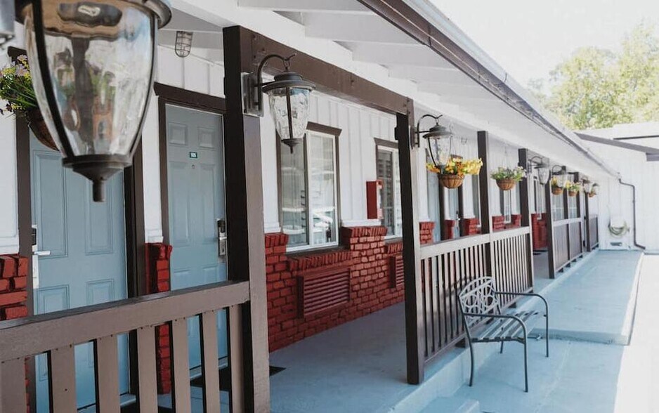 More Photos Of 3548 Spring St, Paso Robles Hotel For Sale