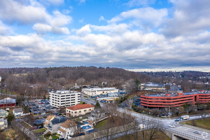 More Photos Of 45 Knollwood Rd, Elmsford Office For Lease