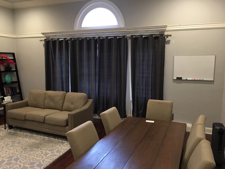 More Photos Of 110 S 20th St, Philadelphia Office For Sale