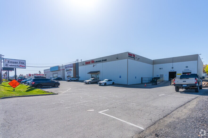 More Photos Of 4630 E Sprague Ave, Spokane Showroom For Sale