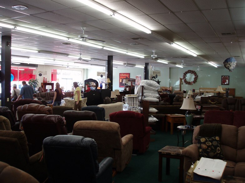 More Photos Of 428 N Gun Barrel Ln, Gun Barrel City Restaurant For Sale