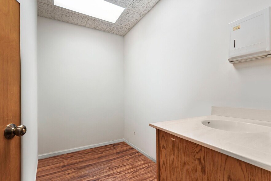More Photos Of 1801 S 23rd St, Fort Pierce Medical For Sale