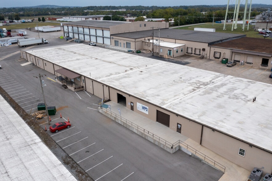 More Photos Of 216 Hartmann Dr, Lebanon Distribution For Lease