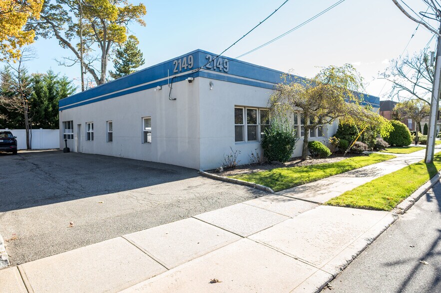More Photos Of 2149 Wantagh Ave, Wantagh Office For Sale
