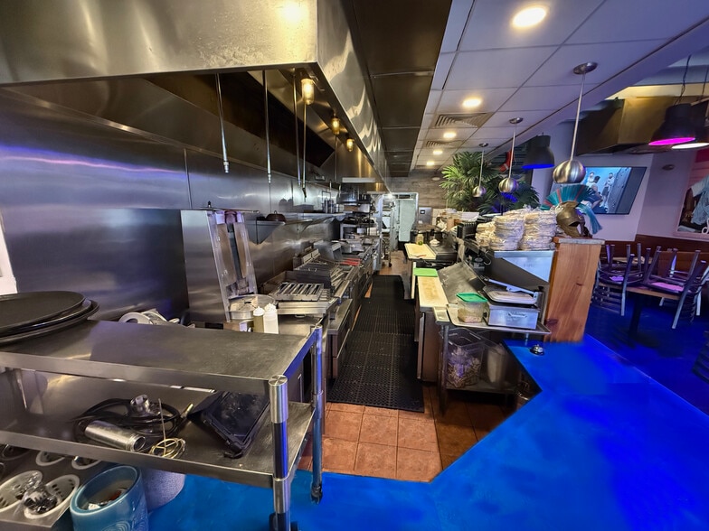 More Photos Of 170 NW 24th St, Miami Restaurant For Lease