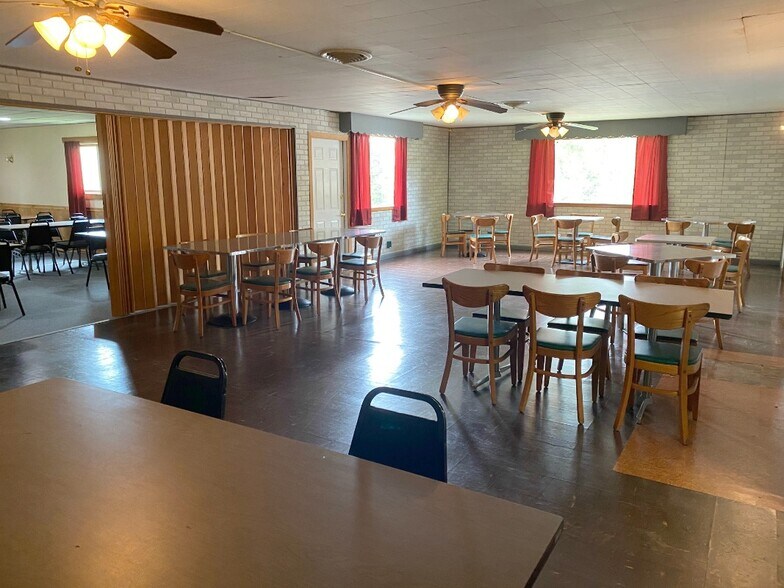 More Photos Of 1640 W US-2, Crystal Falls Restaurant For Lease