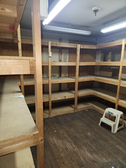 More Photos Of 3149 Kensington Ave, Philadelphia Storefront For Sale