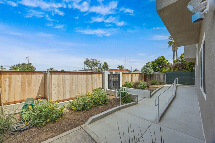 More Photos Of 1417 Lemon St, Oceanside Multifamily For Sale