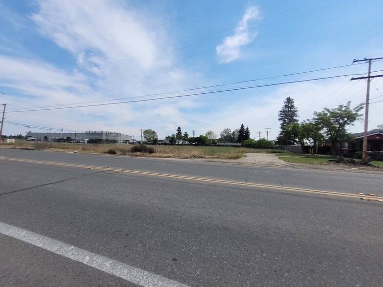 More Photos Of 507 E K Rd, Visalia Land For Sale