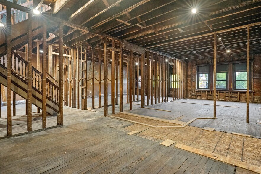 More Photos Of 13-15 E 3rd St, Bethlehem Restaurant For Lease