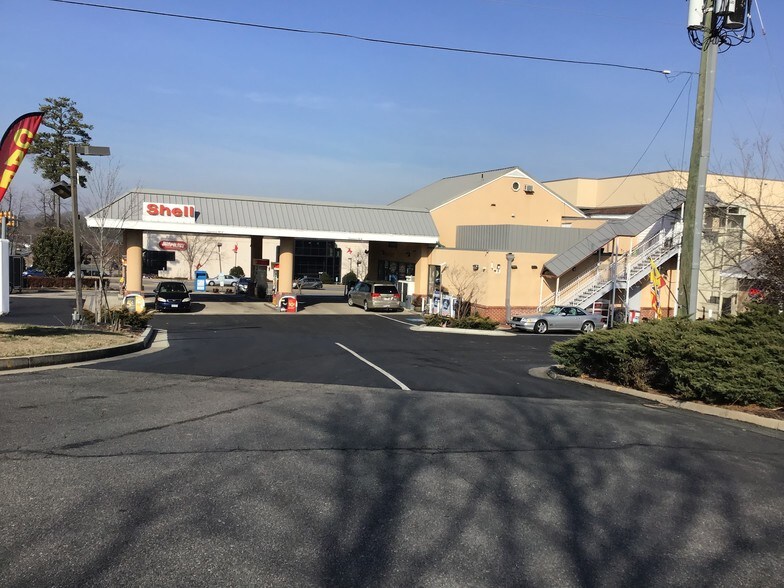 More Photos Of 9999 Brook Rd, Glen Allen Freestanding For Lease