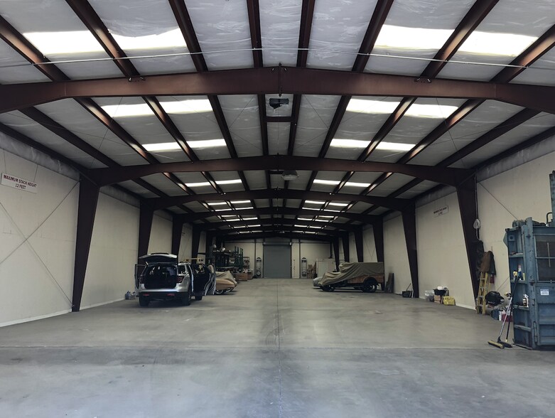 More Photos Of 699-970 Riverside Dr, Susanville Warehouse For Lease