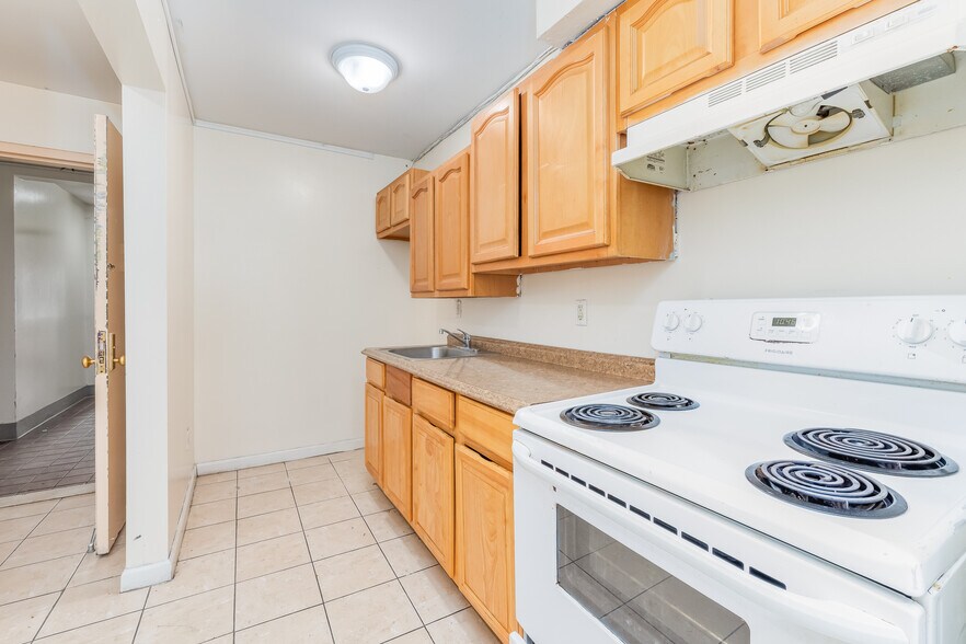 More Photos Of 311 Beach 53rd St, Far Rockaway Apartments For Sale