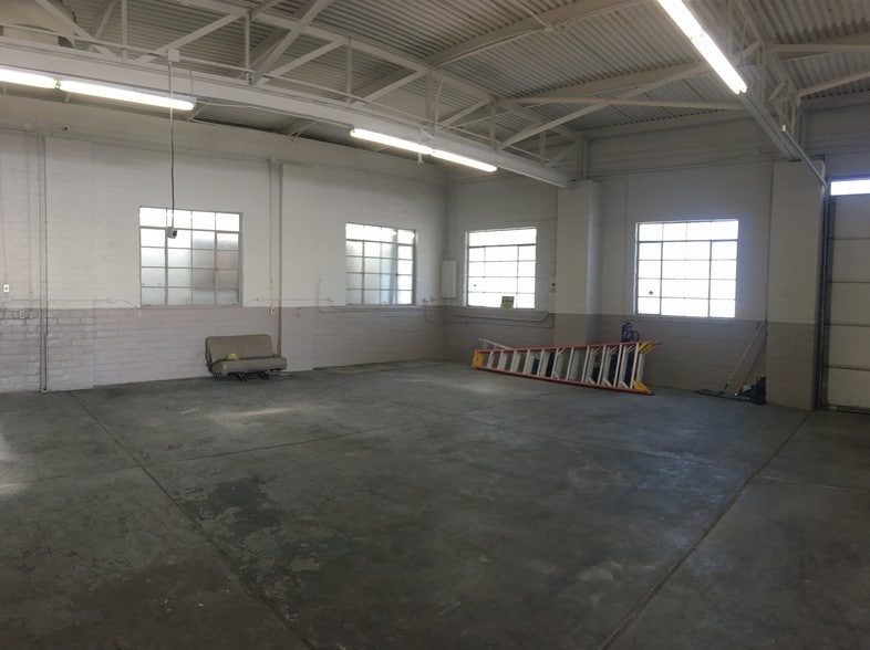 More Photos Of 1500 Wyoming Ave, El Paso Auto Repair For Lease