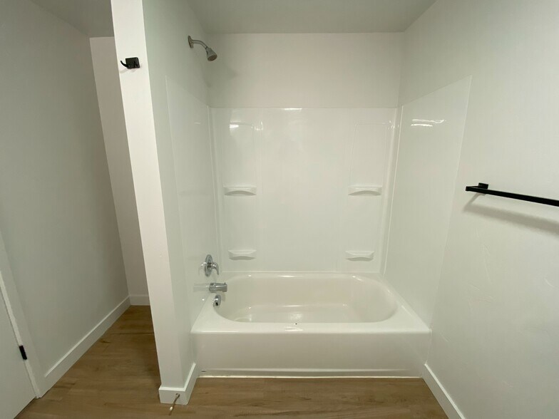 More Photos Of 404 E 5600 S, Salt Lake City Apartments For Sale