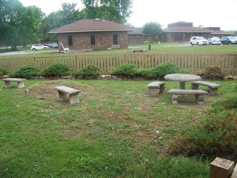 More Photos Of 2225 Drake Ave, Huntsville Office For Lease