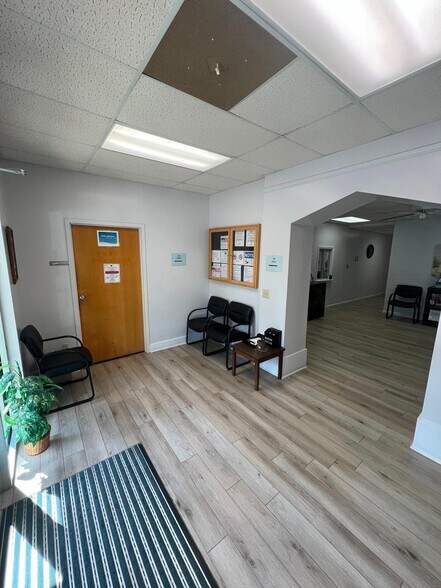 More Photos Of 320 E Lee Ave, Yadkinville Medical For Sale