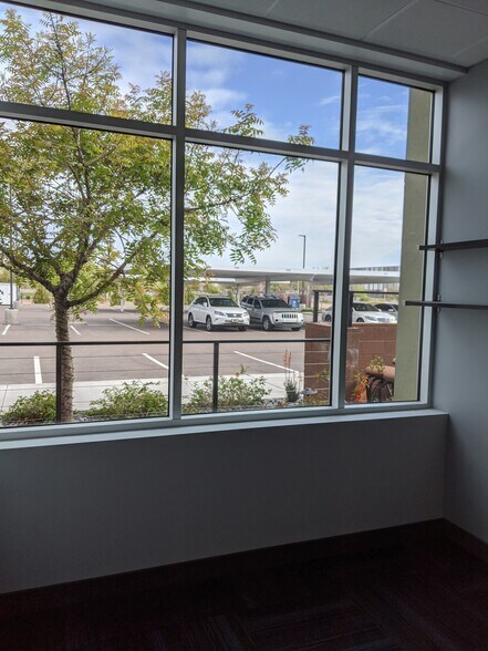 More Photos Of 2301 S Stearman Dr, Chandler Office For Lease