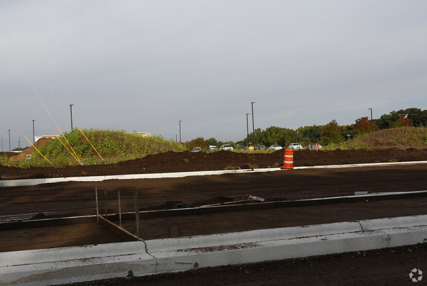 More Photos Of 1505 Central Park Commons Dr, Eagan Unknown For Lease