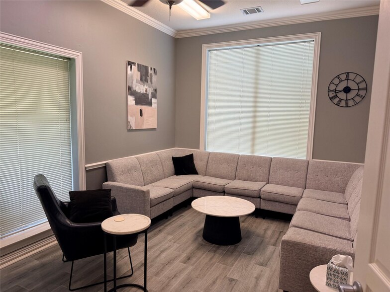 More Photos Of 5228 Village Creek Dr, Plano Office For Sale
