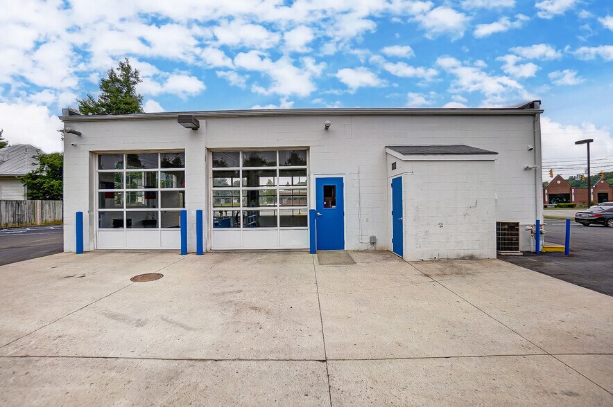 More Photos Of 1307 N Detroit St, Xenia Auto Repair For Sale