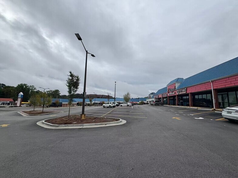 More Photos Of 5150 Buford Hwy, Atlanta General Retail For Sale