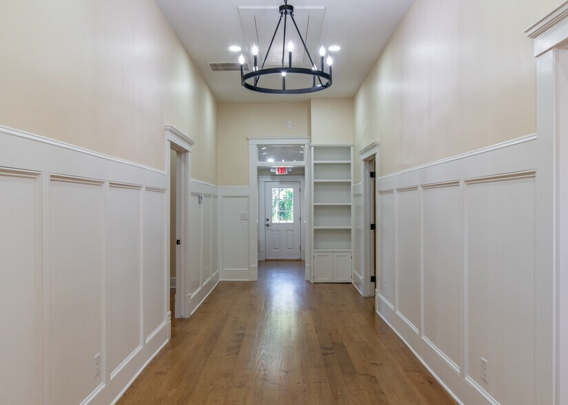 More Photos Of 89 W Campbellton St, Fairburn Office Residential For Lease