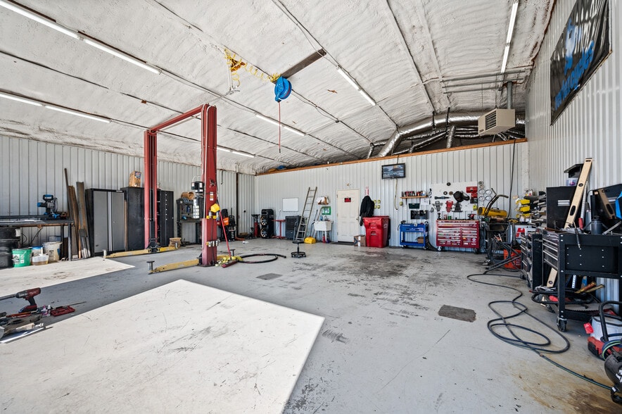 More Photos Of 204 County Road 4225, Bonham Industrial For Sale