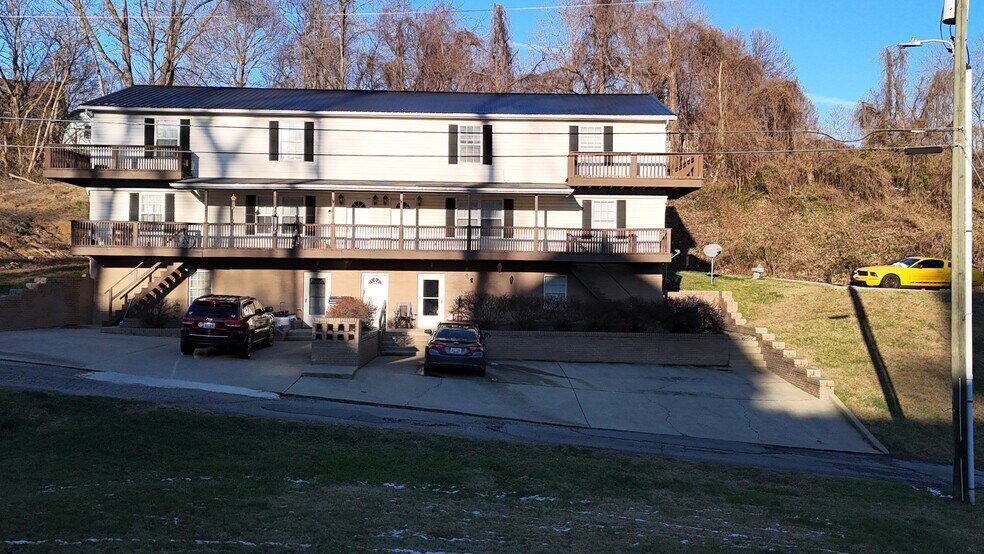 More Photos Of 751 Hunt St, Ashland Apartments For Sale