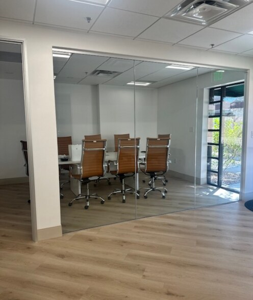 More Photos Of 10617 N Hayden Rd, Scottsdale Unknown For Lease