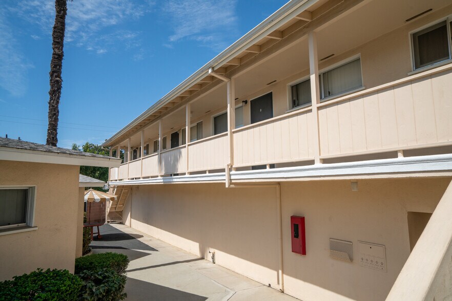 More Photos Of 1116 West Ave, Fullerton Apartments For Sale